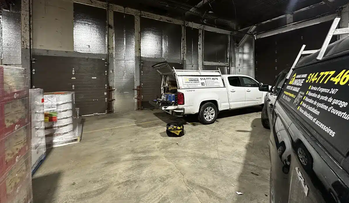 a service car of a local garage door repair company in Longueuil - Unique Garage Door
