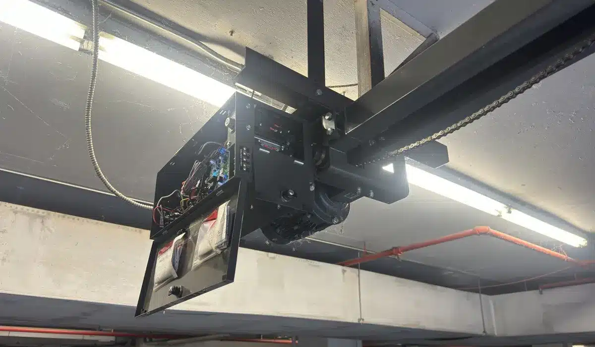 Réparation d’un ouvre-porte de garage endommagé