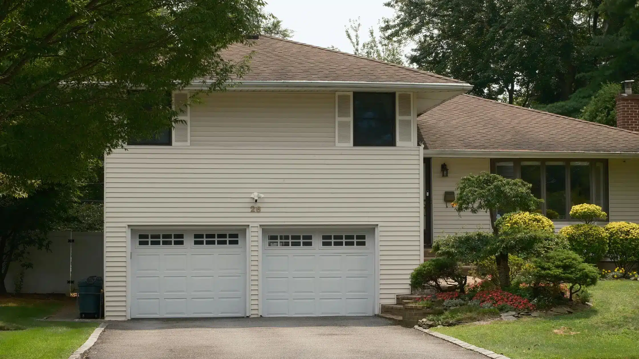 Garage Door Professional Repair Montreal